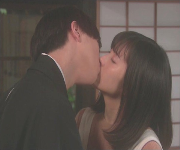 地上波で再放送が難しい浜辺美波出演ドラマと映画の無料視聴方法 | V