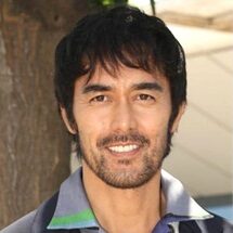 地上波で再放送が難しい阿部寛出演のドラマと映画の無料視聴方法